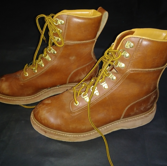 Authentic CABELAS Boots main image 5